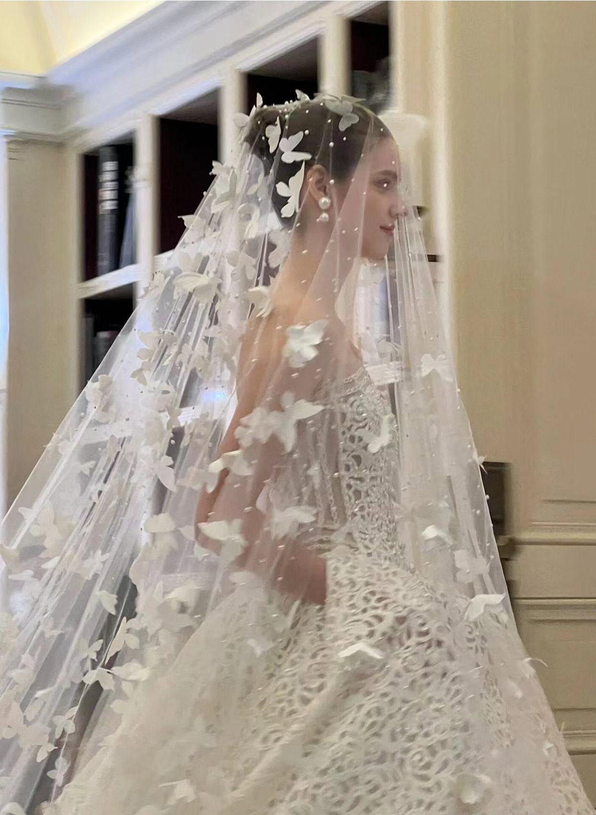 Butterfly One-Tier Tulle Waltz Bridal Veils