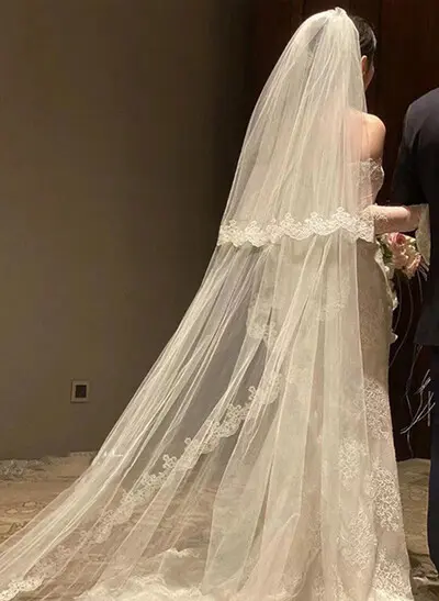 Lace Applique Edge Lace Two-Tier Tulle Cathedral Bridal Veils