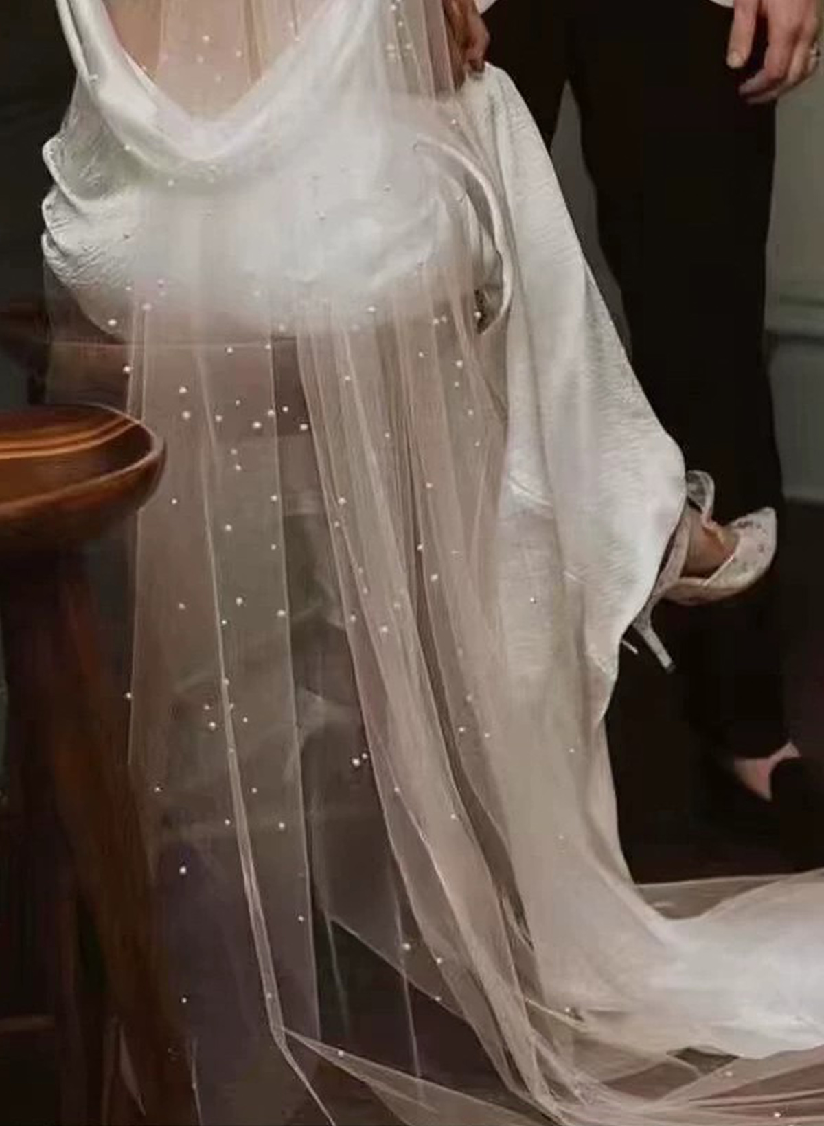 Cut Edge Beading One-Tier Tulle Cathedral Bridal Veils