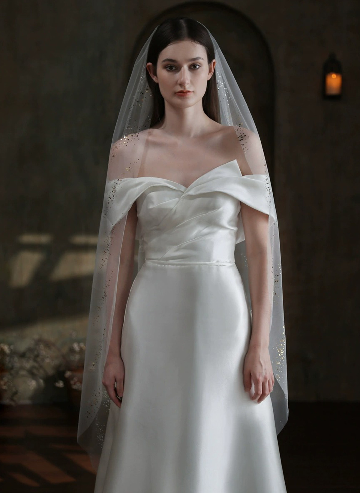 Cut Edge Sequin One-Tier Tulle Waltz Bridal Veils
