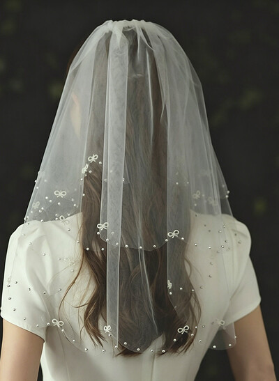 Cut Edge Pearl/Bowknot Two-Tier Tulle Elbow Bridal Veils