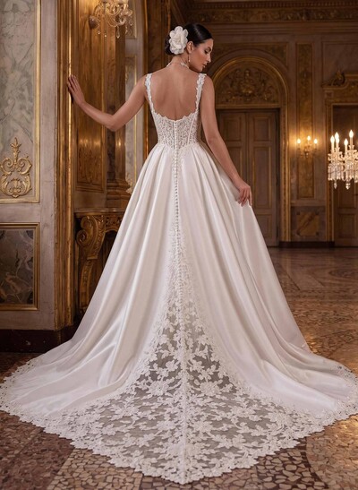 A-Line Square Neckline Sleeveless Chapel Train Lace Bride Wedding Dress With Appliques Lace
