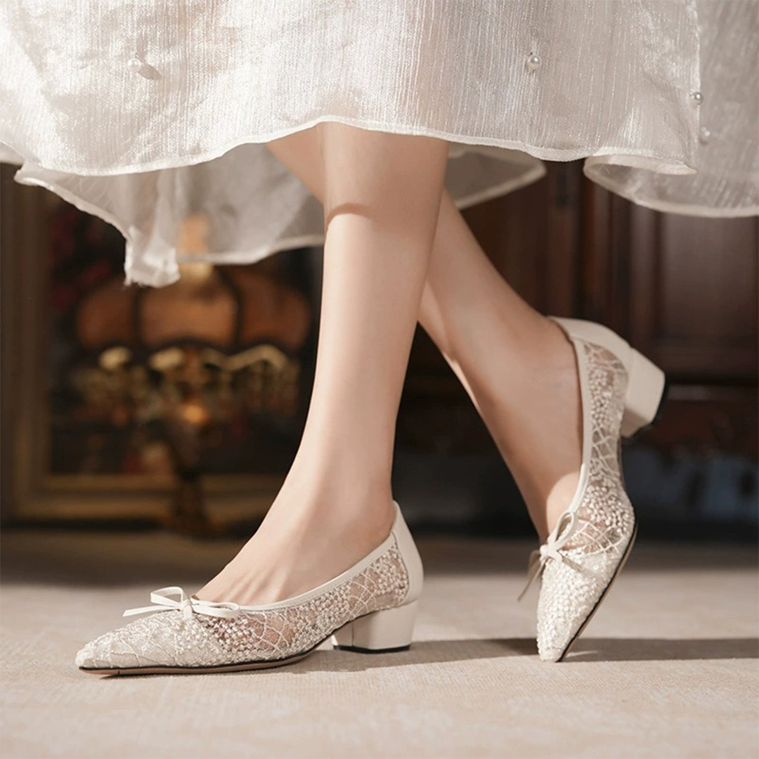 Chunky Heel Lace Point Toe Wedding Shoes With Bowknot