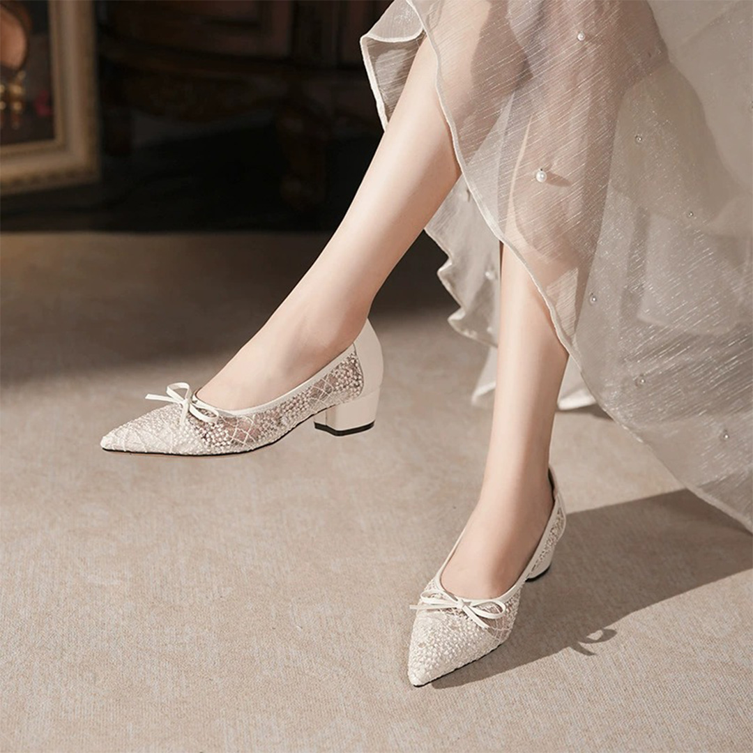 Chunky Heel Lace Point Toe Wedding Shoes With Bowknot