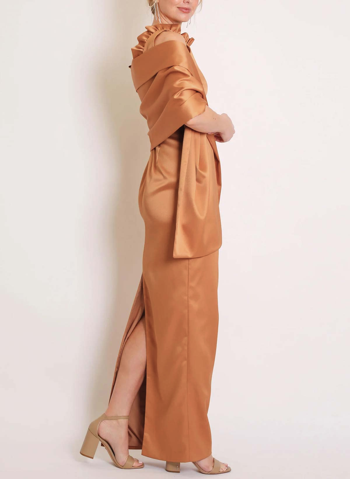 Sheath/Column High Neck Sleeveless Floor-Length Satin Evening Dresses With Back Slit