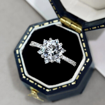 2.36CT 8*8mm Round Cut Moissanite Engagement Rings In Sterling Silver