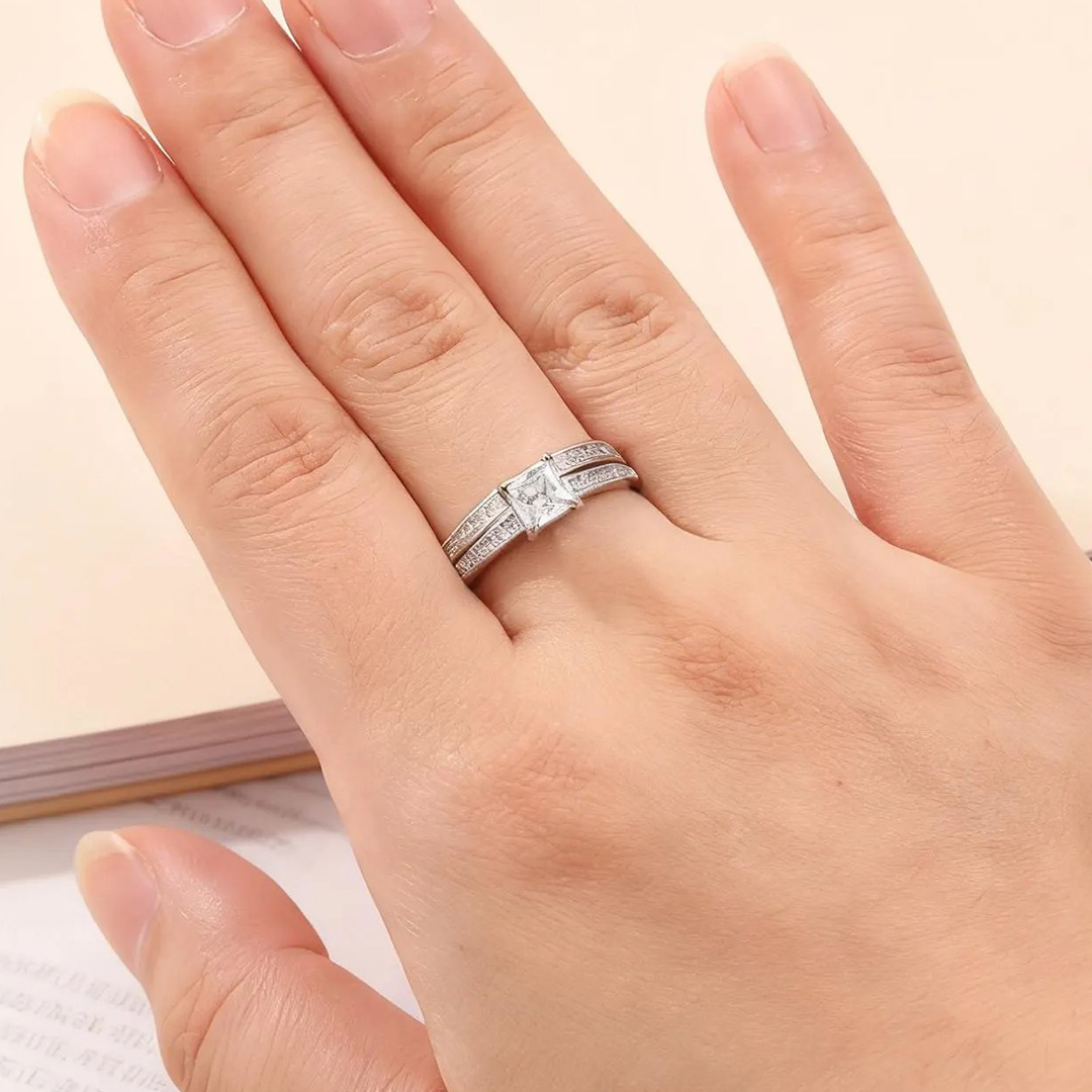1.5 Carat 5x5mm Princess Cut Moissanite Engagement Ring Sets In Sterling Silver