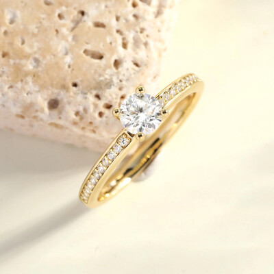 1.24ct 6.5x6.5mm Round Cut Moissanite Engagement Ring In Sterling Silver