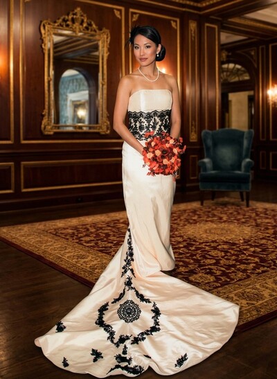 A-Line Strapless Sleeveless Court Train Lace/Satin Wedding Dresses
