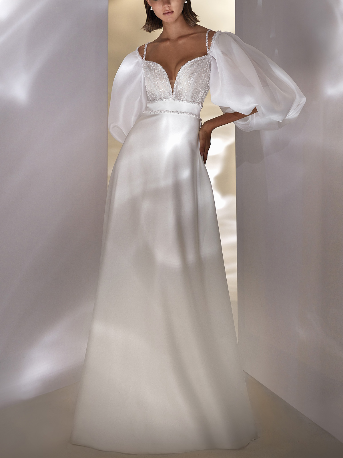 A-Line Plunge Neck Detachable Sleeves Court Train Wedding Dresses With Sequins