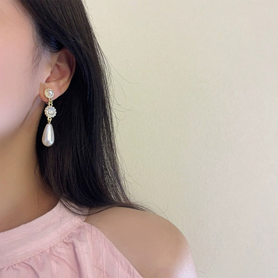 Pearl-Shaped Mosquito Coil Ear Cuff