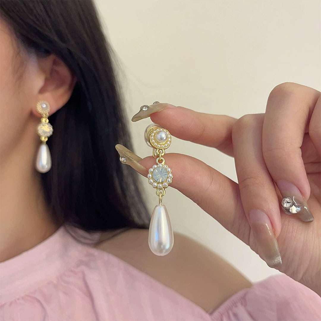 Pearl-Shaped Mosquito Coil Ear Cuff