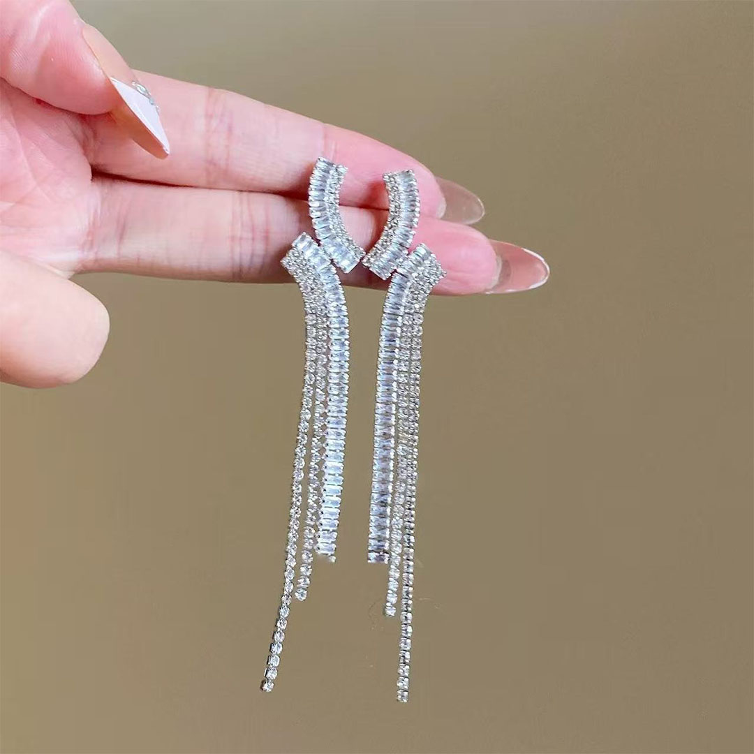 Exaggerated Rhinestone Tassel Dangle Earrings
