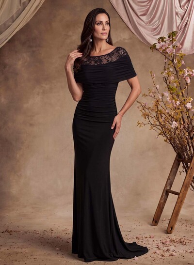 Sheath/Column Scoop Neck Short Sleeves Sweep Train Chiffon Mother Of The Bride Dresses With Lace