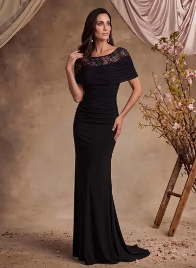 Sheath/Column Scoop Neck Short Sleeve Sweep Train Chiffon Mother Of The Bride Dresses With Lace