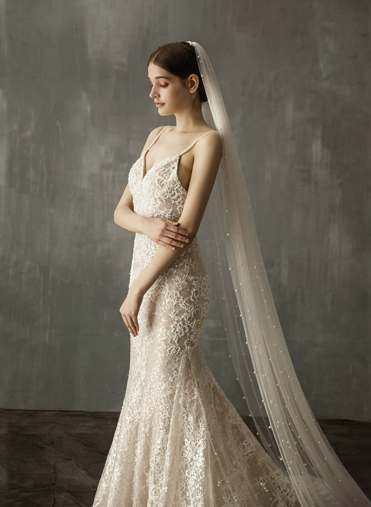 Pencil Edge Faux Pearl One-Tier Tulle Cathedral Bridal Veils