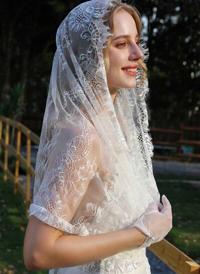 Lace One-Tier Elbow Bridal Veils