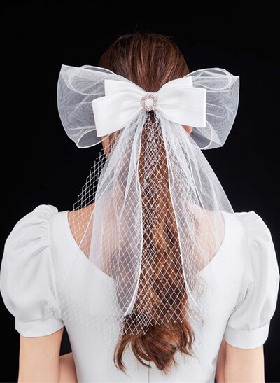 Satin Bow One-Tier Tulle Shoulder Veils