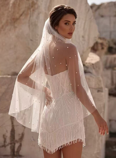 Cut Edge Faux Pearl One-Tier Tulle Fingertip Bridal Veils
