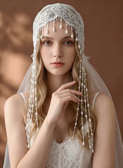 Lace Applique Edge Beading Two-Tier Tulle Fingertip Bridal Veils