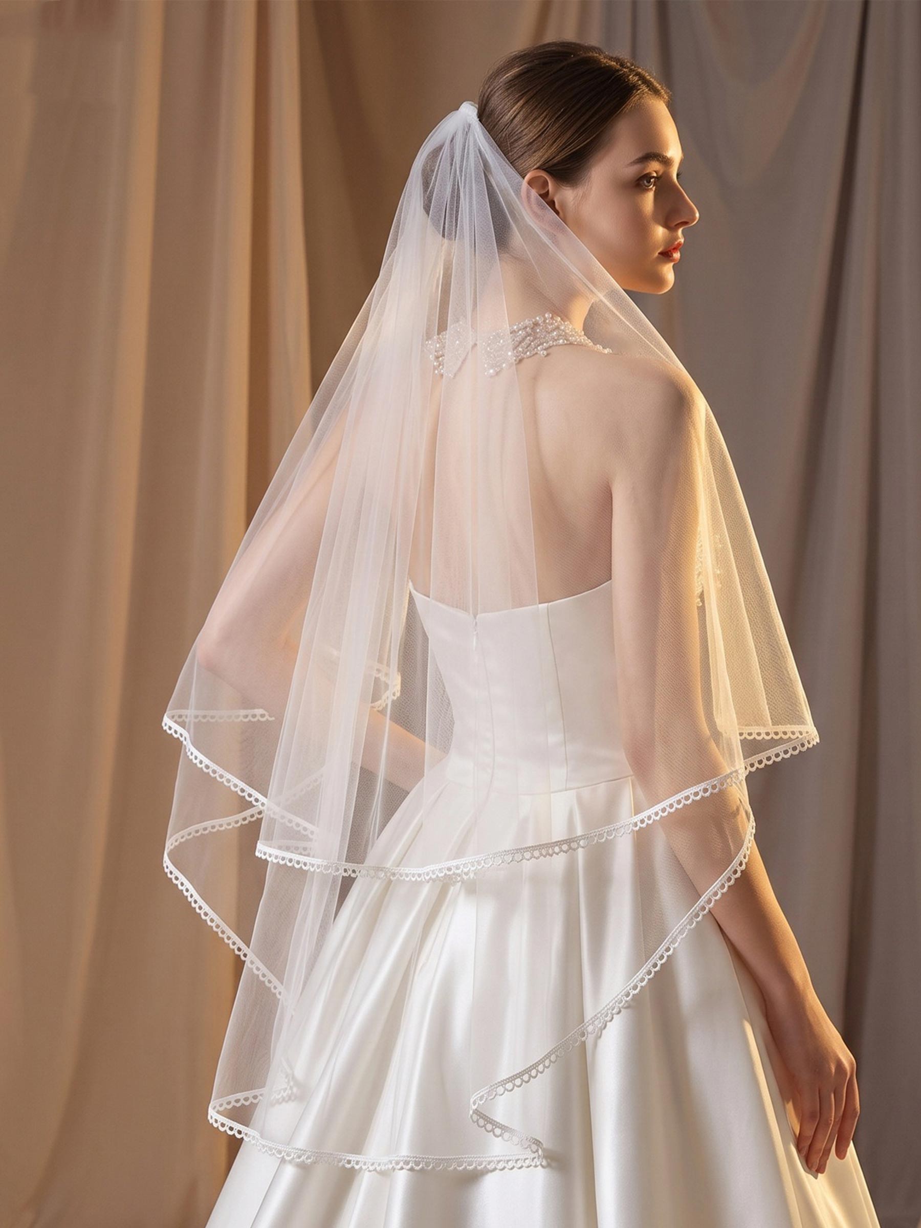 Lace Applique Edge Two-Tier Tulle Fingertip Bridal Veils