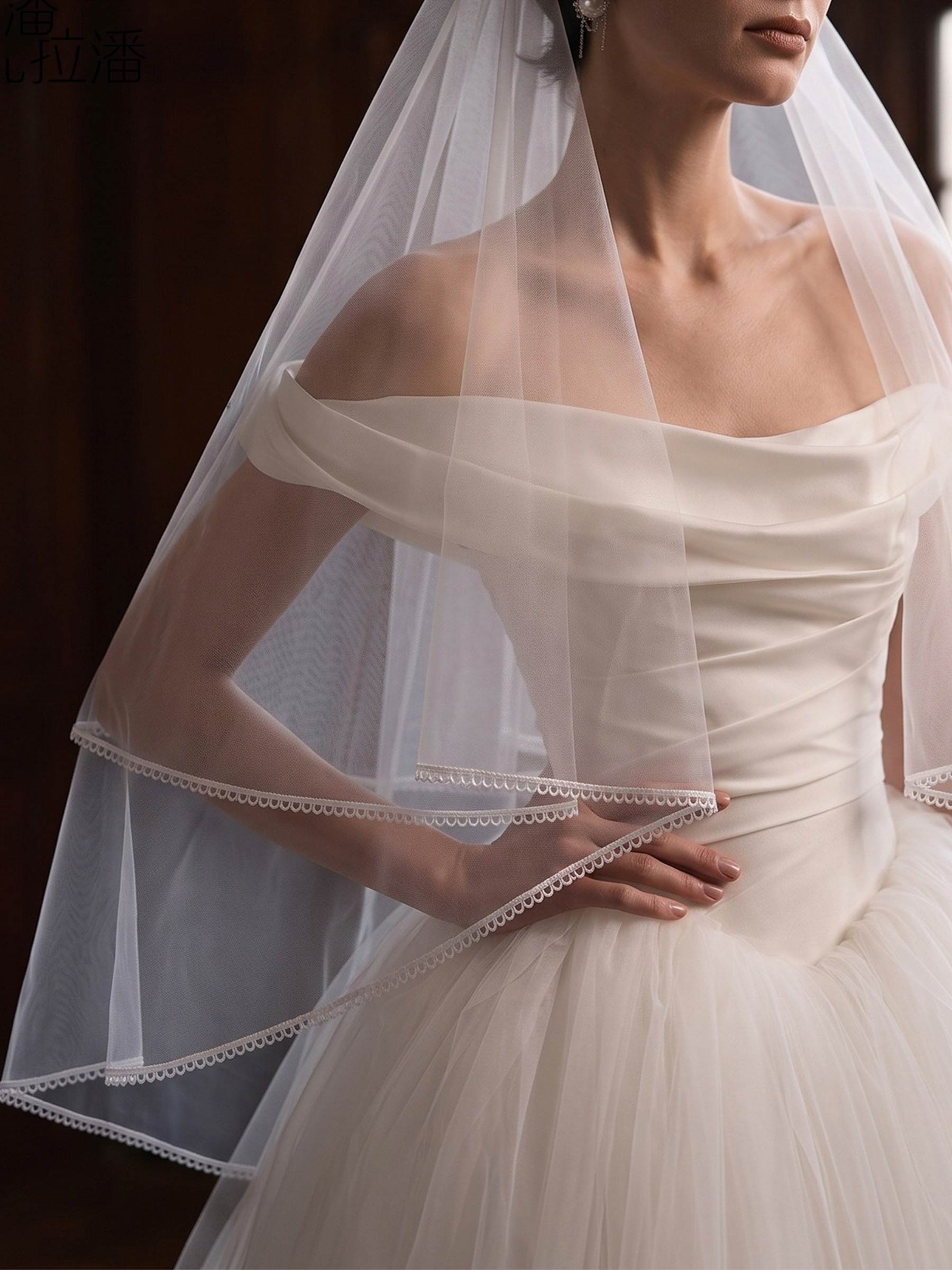 Lace Applique Edge Two-Tier Tulle Fingertip Bridal Veils