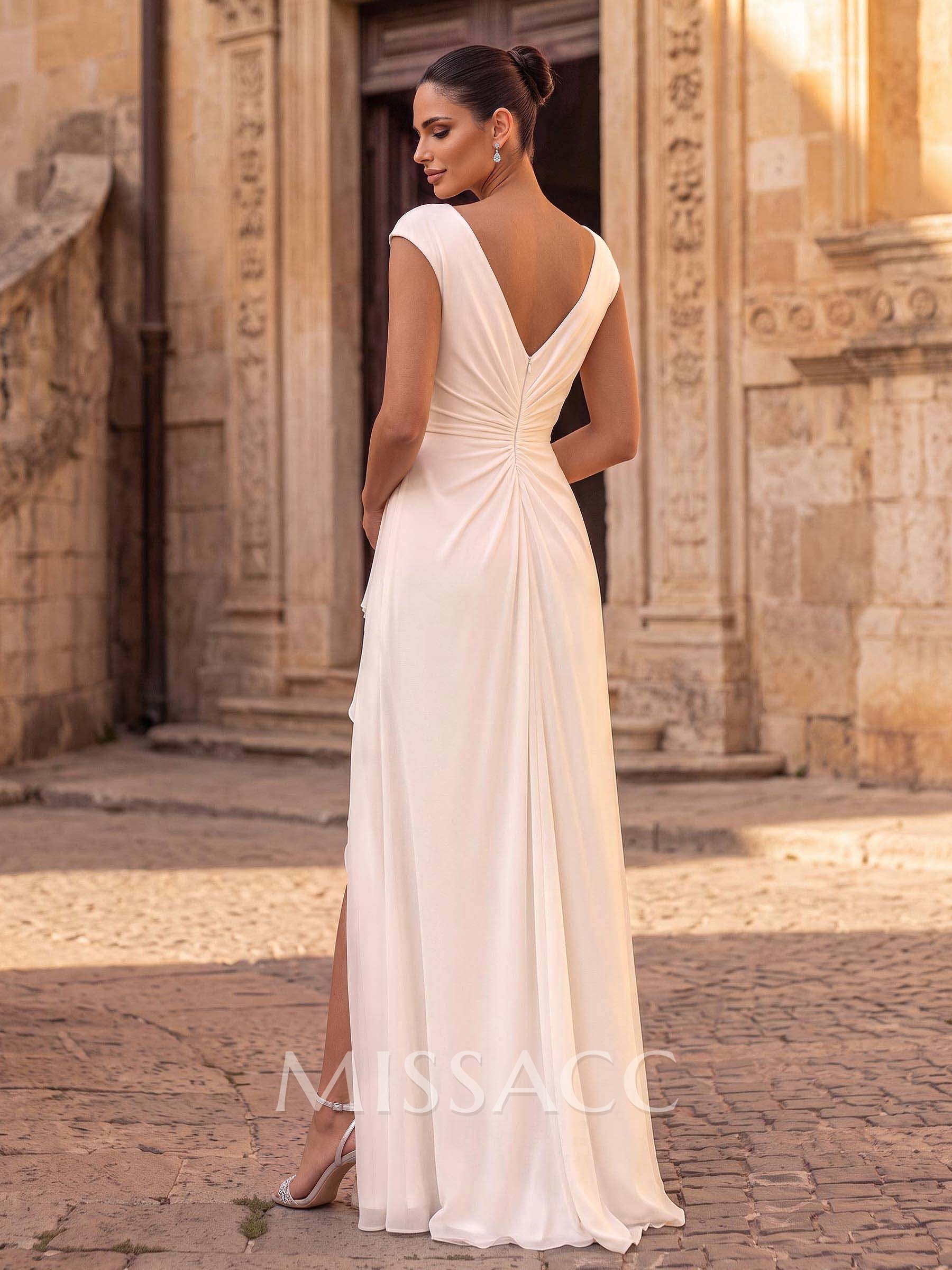 Sheath/Column Scoop Neck Sleeveless Floor-Length Chiffon Wedding Dresses With Ruffle/High Split