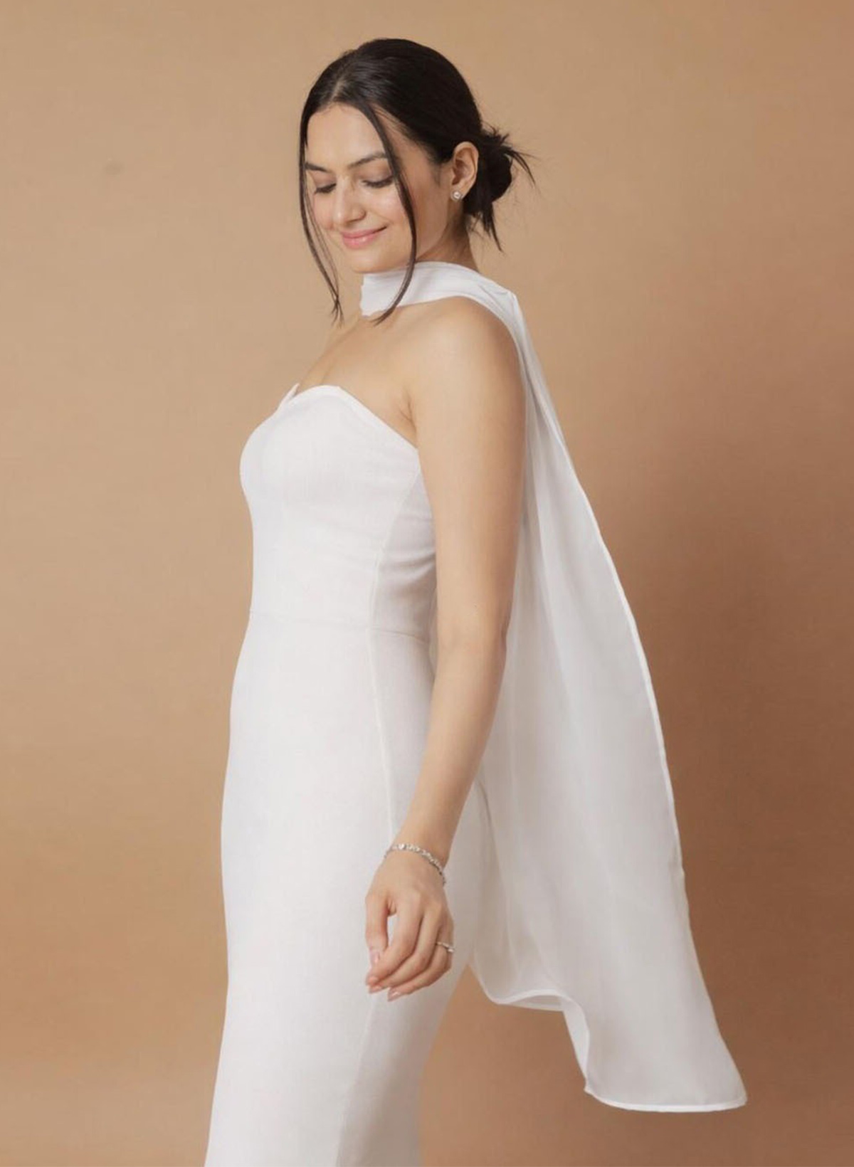 Pullover Tulle Cape