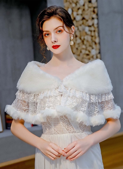 Clasp Faux Fur Shawl With Lace