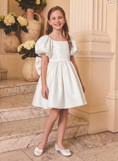 Ball-Gown Scoop Neck Short Sleeves Knee-Length Satin Flower Girl Dresses With Bow/Beading
