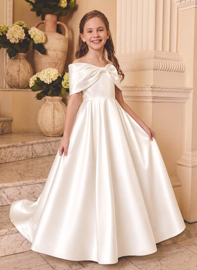 Ball-Gown Off-The-Shoulder Sleeveless Court Train Satin Flower Girl Dresses With Bow/Pockets/Pleated