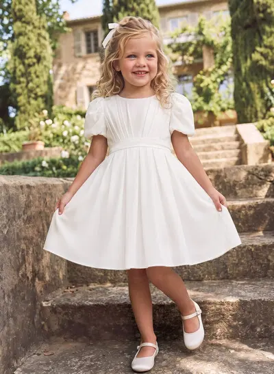 Ball-Gown Scoop Neck Short Sleeves Knee-Length Chiffon Flower Girl Dresses With Pockets/Pleated/Sash