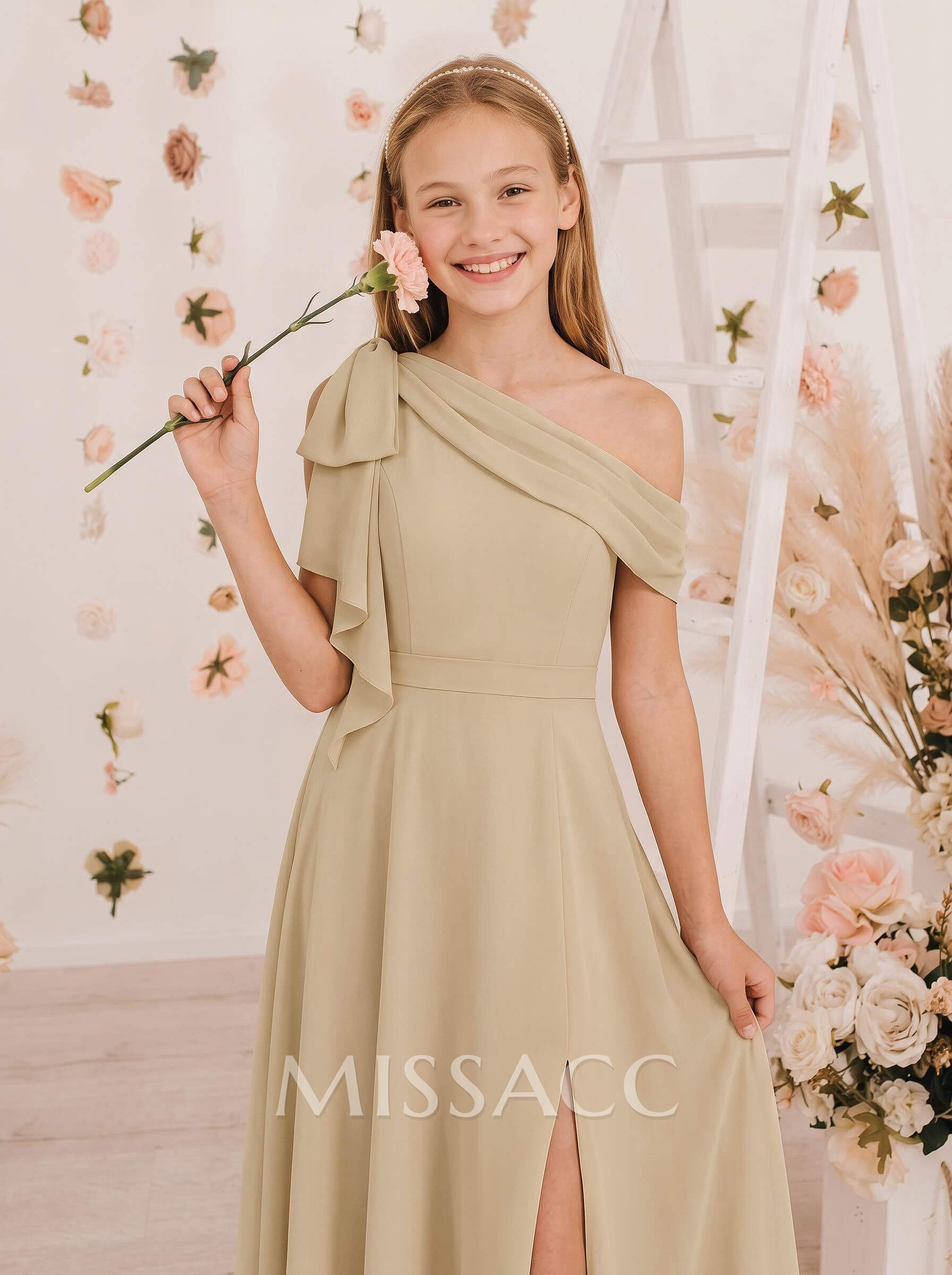 A-Line Asymmetrical Sleeveless Floor-Length Chiffon Junior Bridesmaid Dresses With Split Front/Bow