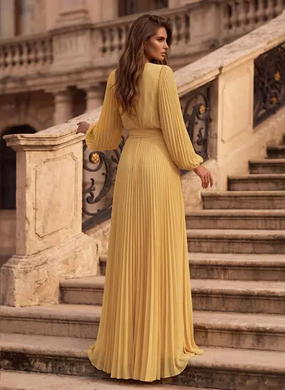 Sheath/Column Scoop Neck Long Sleeve Floor-Length Chiffon Mother Of The Bride Dress With Pleats