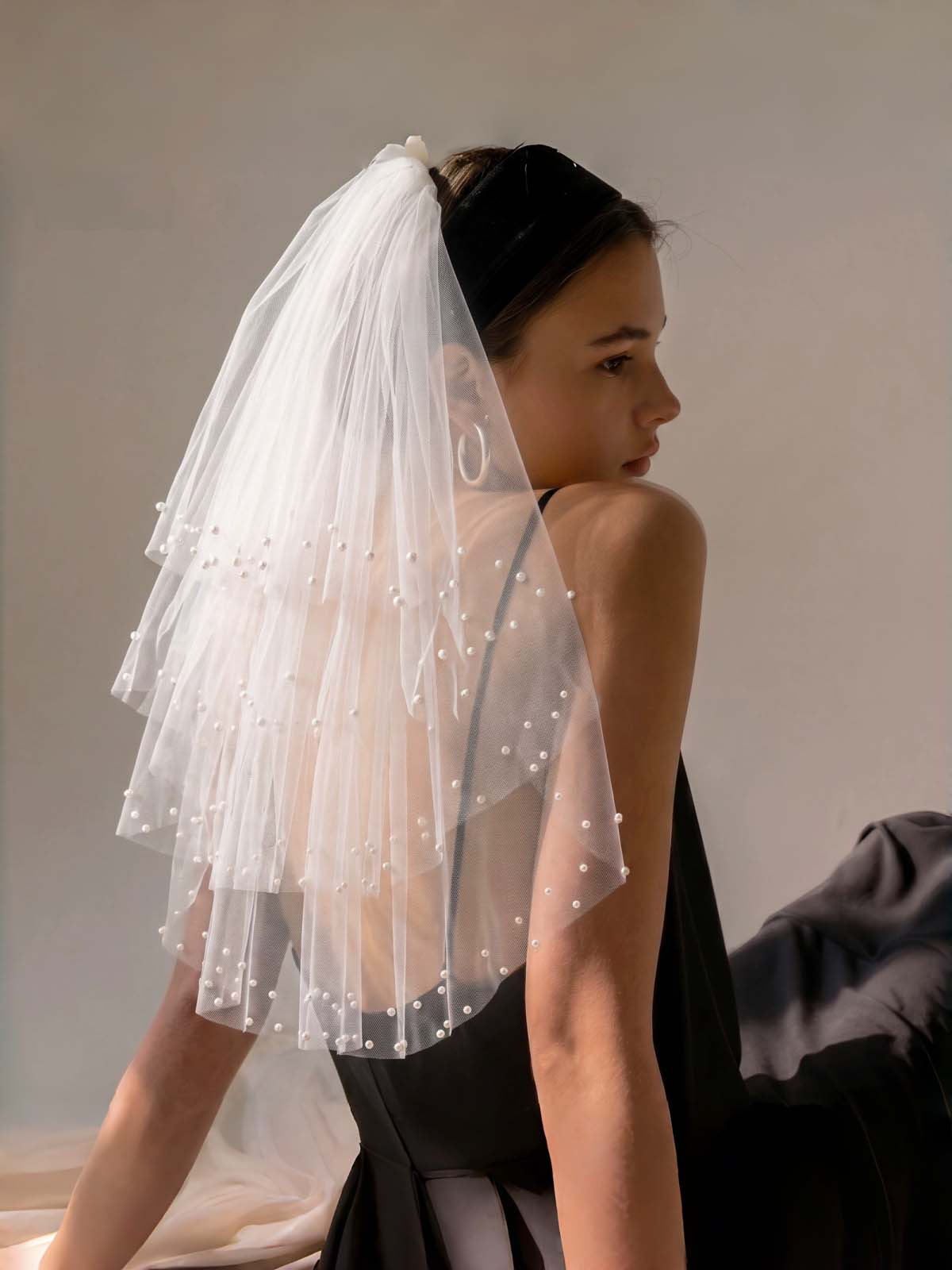 Cut Edge Pearl Four-Tier Tulle Elbow-Length Wedding Veil