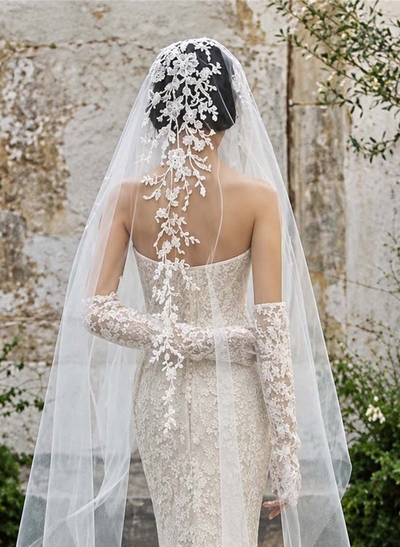 Cut Edge Lace/Floral One-Tier Tulle Chapel Bridal Veils