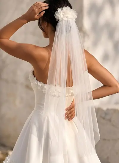 Floral Single-Tier Tulle Fingertip Bridal Veils