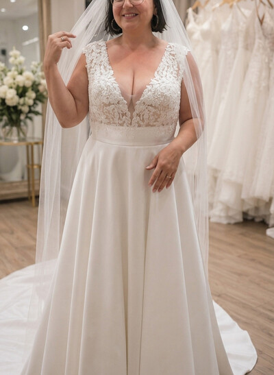 A-Line V-Neck Sleeveless Chapel Train Tulle Wedding Dresses With Appliques Lace