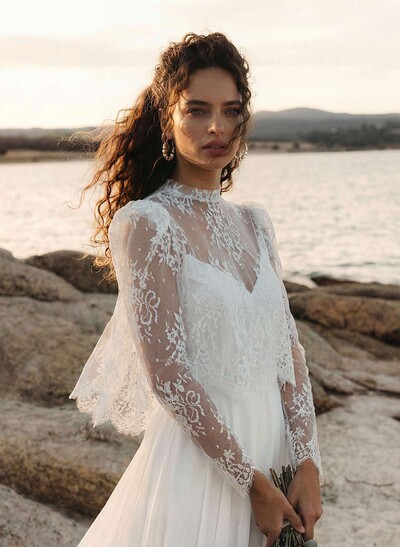 Lace Wrap With Clasp