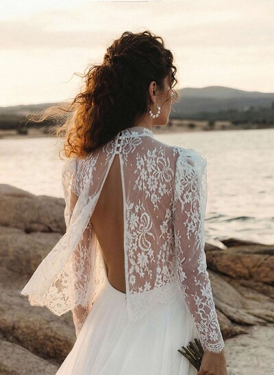 Lace Wrap With Clasp