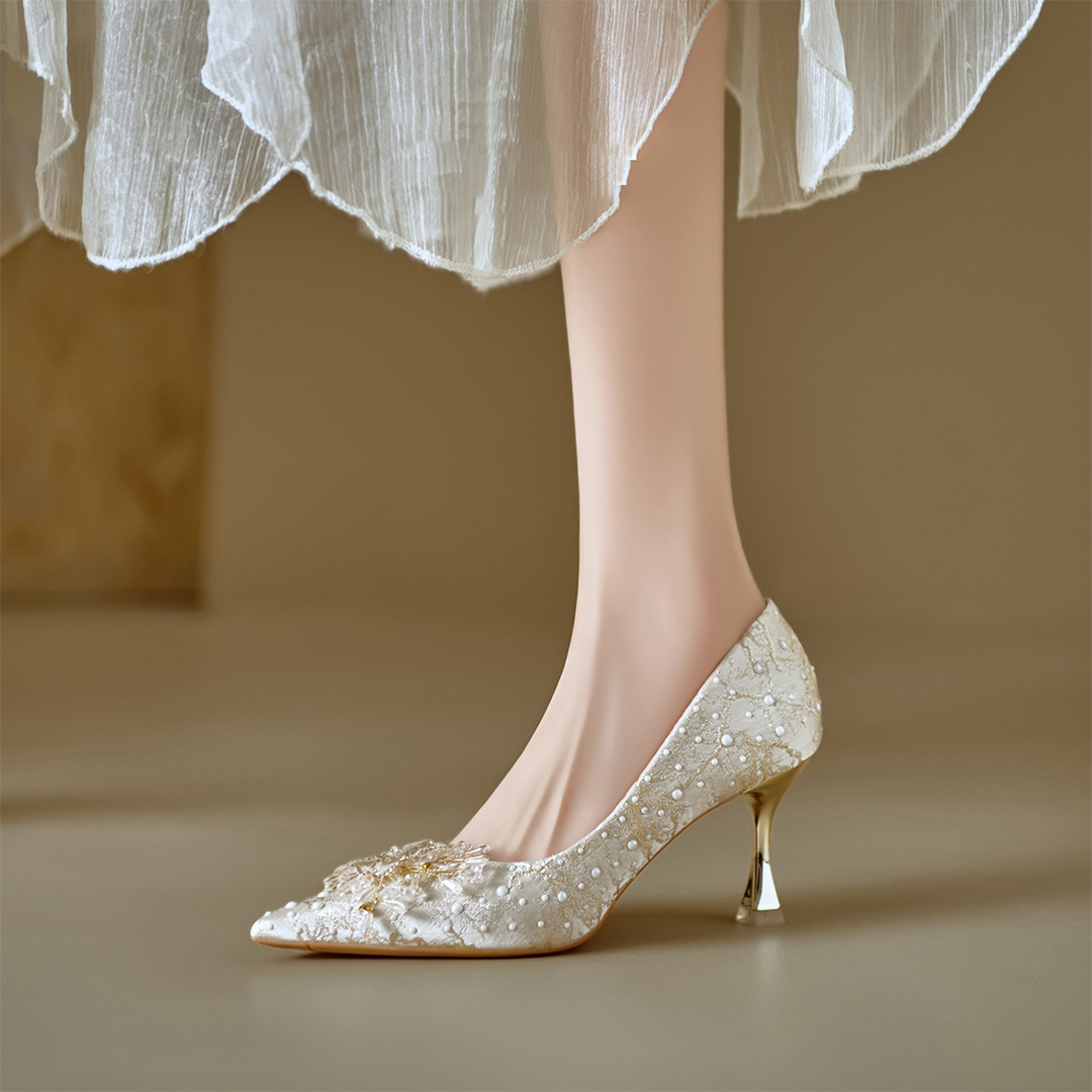 High Heel Satin Point Toe Wedding Shoes With Flower/Beading
