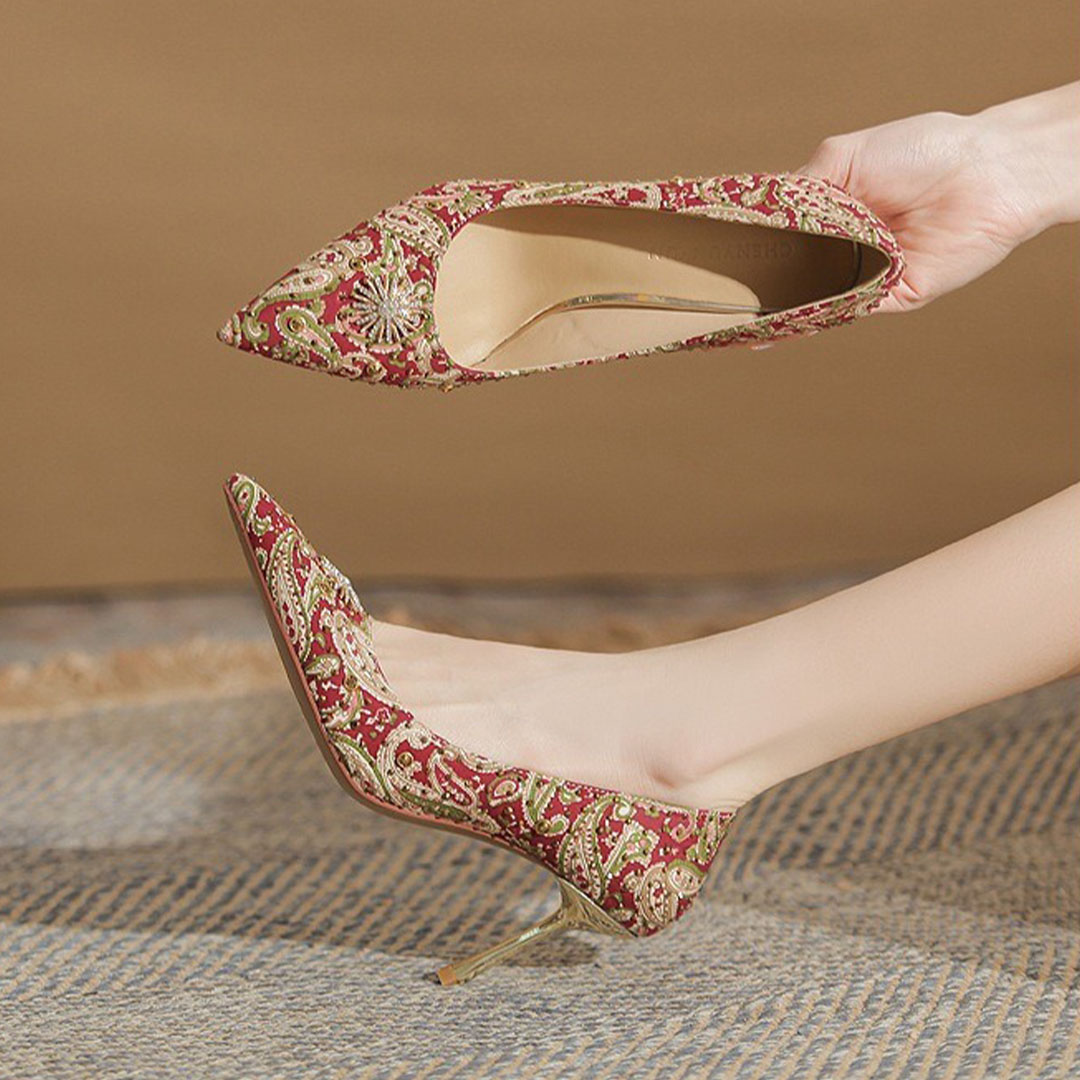 Stiletto Heel Satin Point Toe Wedding Shoes With Flower