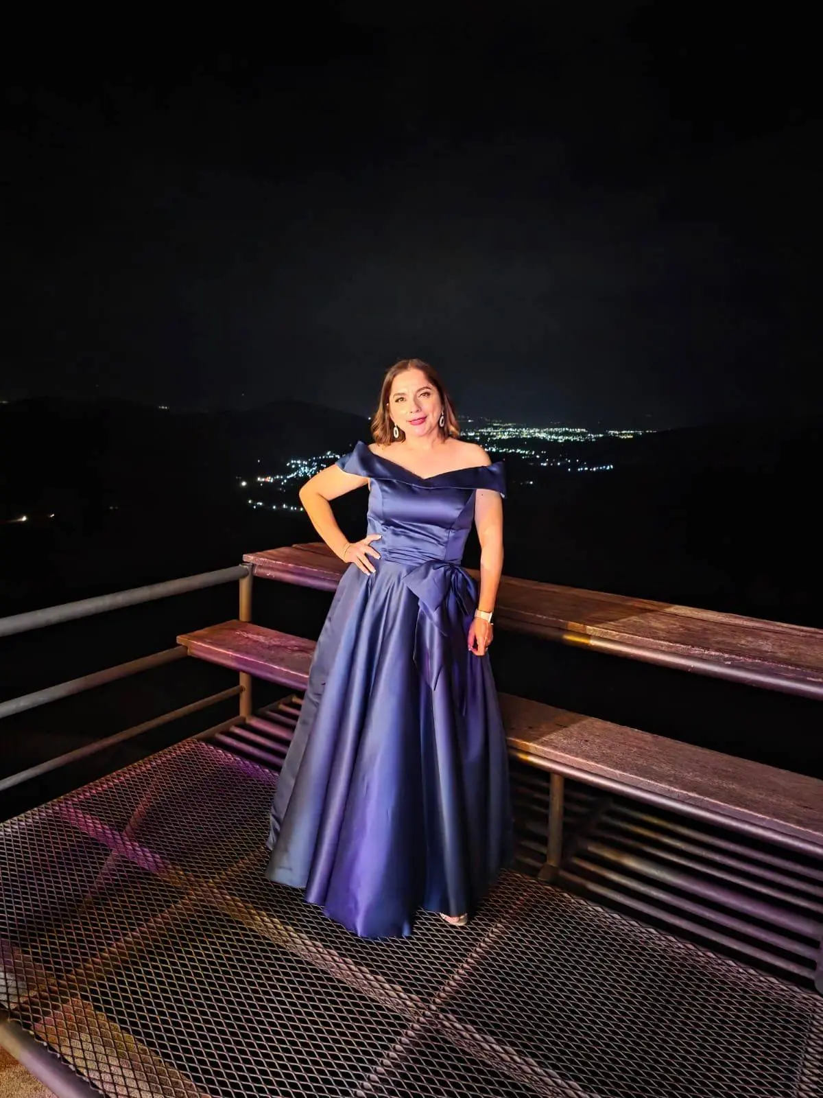A-Line Off-the-Shoulder Satin Mother of the Bride Dress with Bow(s) review