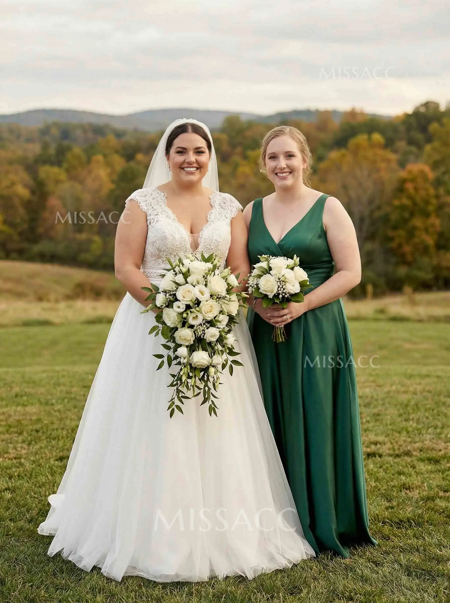 Vintage Boho A-Line Plunge Neck Lace/Chiffon Wedding Dresses With Low Back  - Missacc
