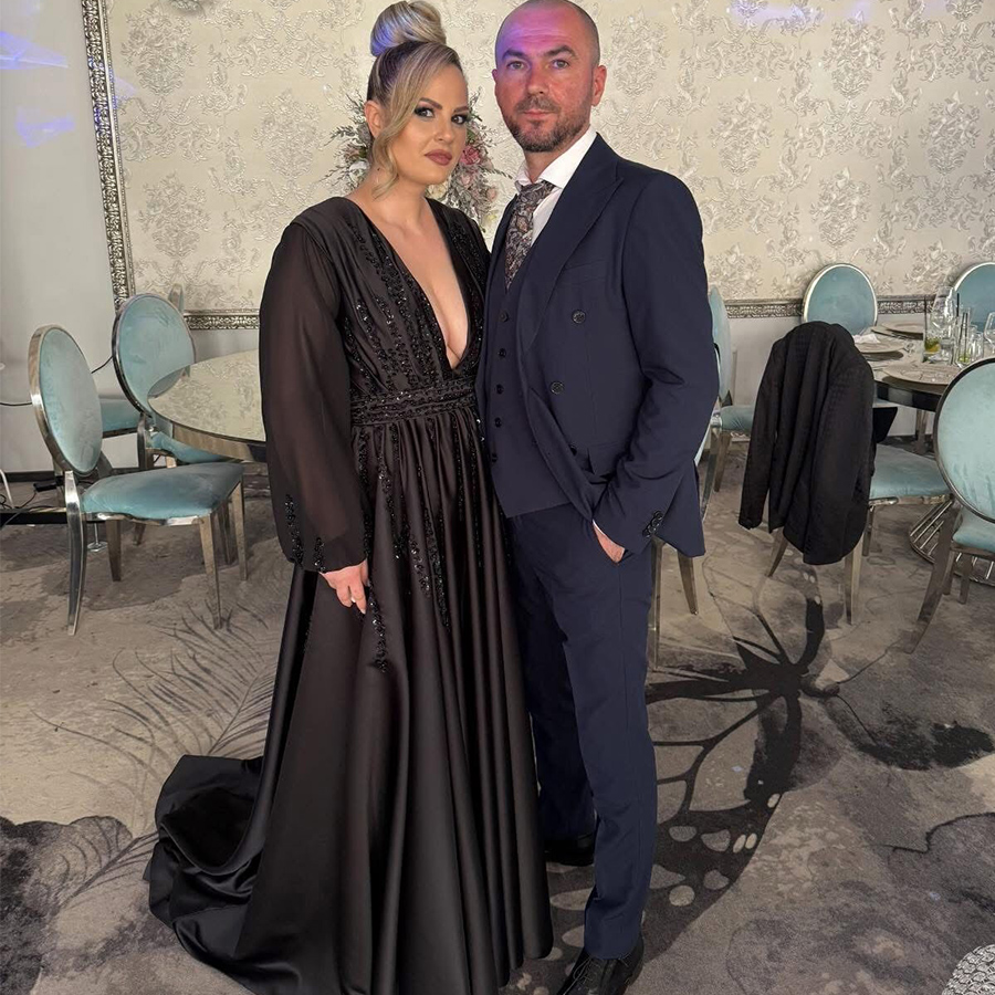Beautiful dress and good material 😍