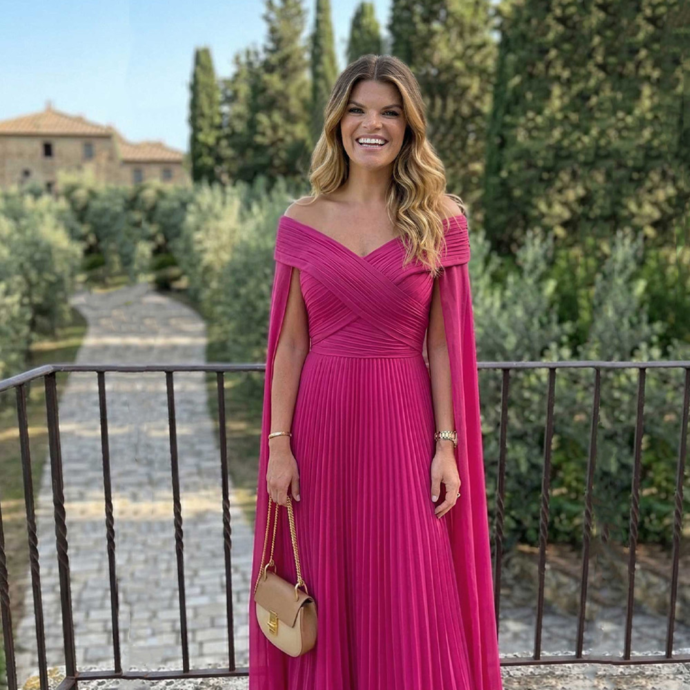 Obsessed with the pleated details! It fits perfectly and looks so flattering.