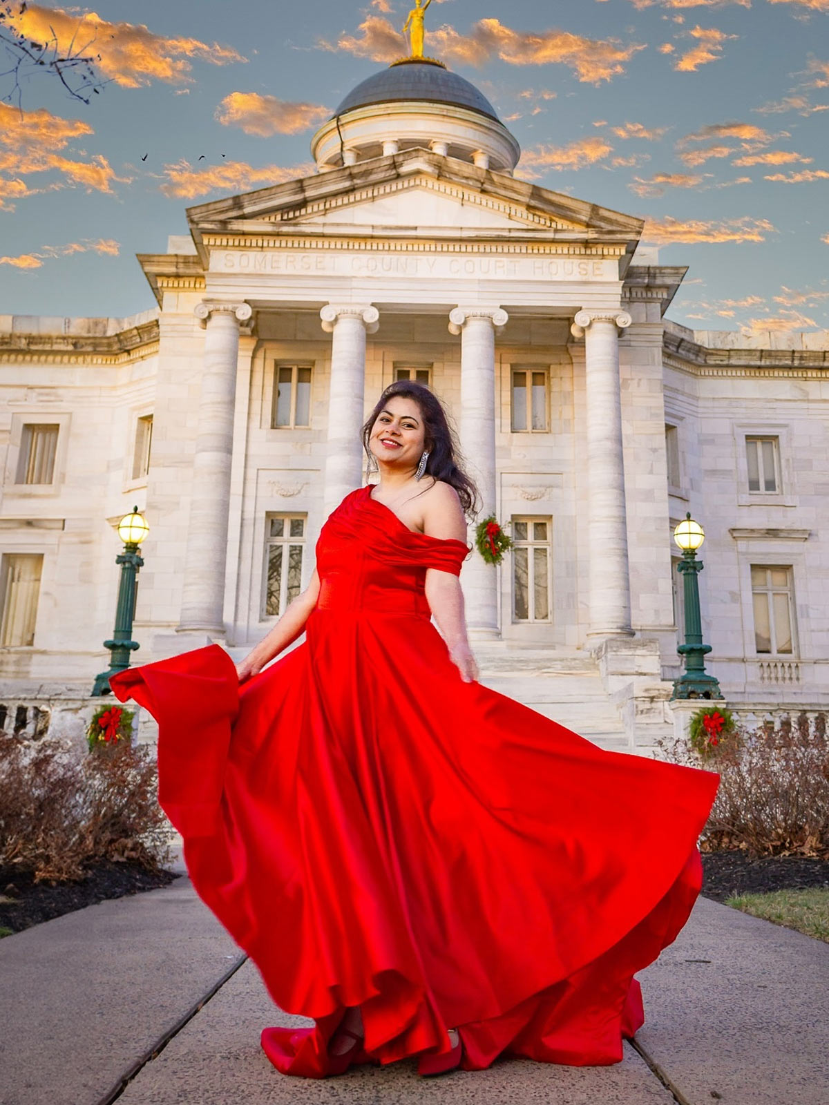 Twirling into the spotlight! ❤️✨ There’s nothing quite like the magic of a classic red gown. We are absolutely obsessed with this radiant shot—the way the luxurious satin catches the light and creates that perfect, breathtaking movement!
