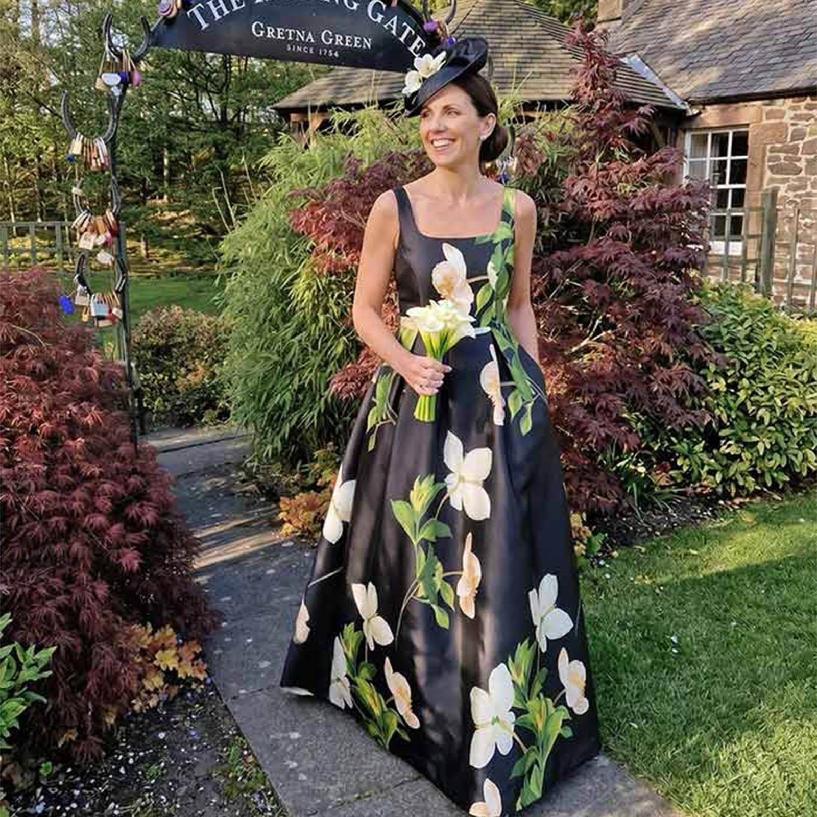 The square neckline is so flattering. It provided the perfect amount of coverage for a formal church event while still looking modern.